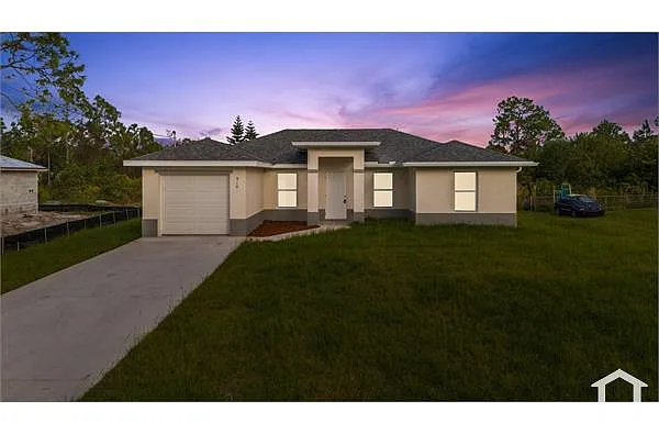Building Photo - 917 Hepburn Ave #33974