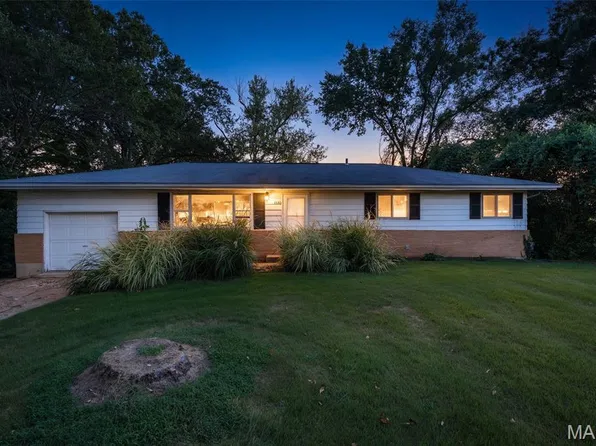 1510 Smizer Mill Rd, Fenton, MO 63026