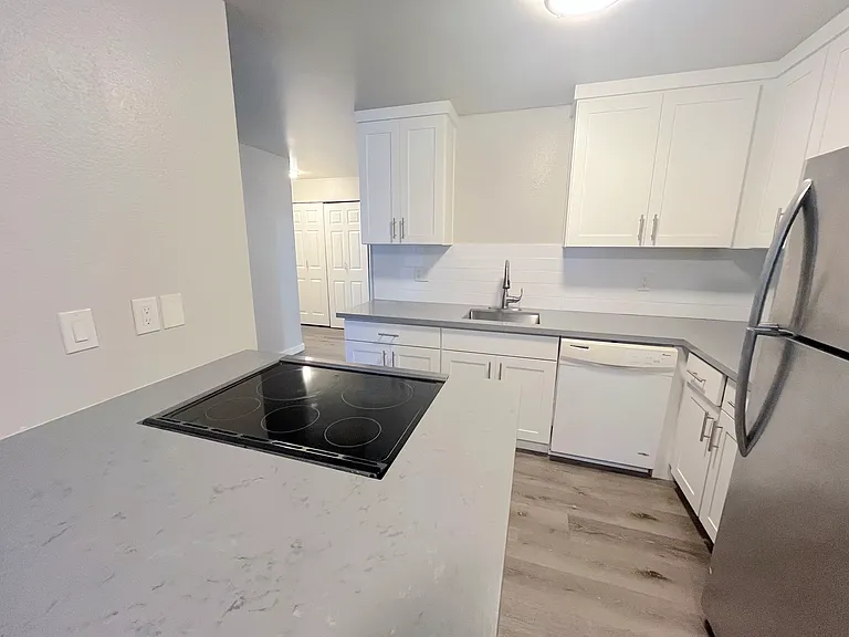 Northview Terrace — Photo 28