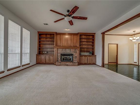 3rd image of 9408 SW 32nd St