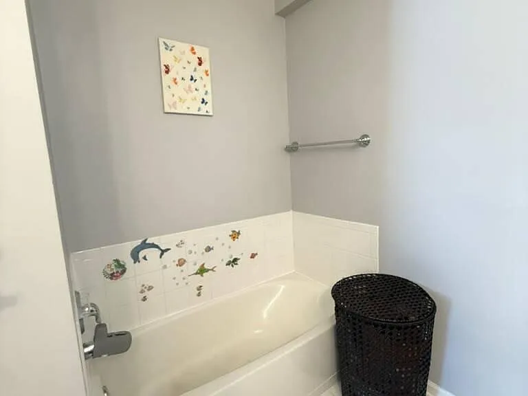24 Tottenham Ct — Photo 16