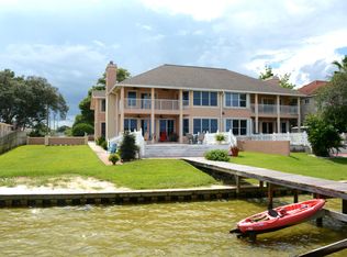 2402 Marina Dr, Fort Walton Beach, FL 32547