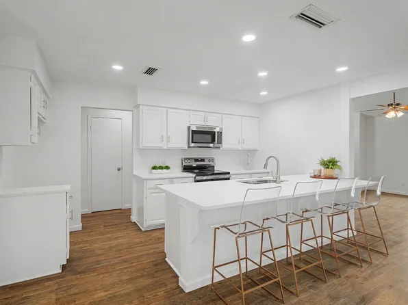 2217 Benbrook Dr, Carrollton, TX 75007