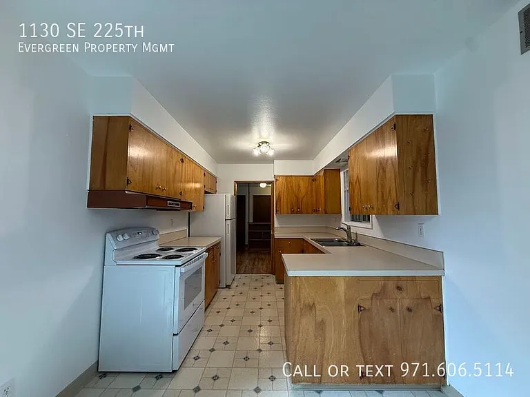 1130 SE 225th Ave — Photo 17