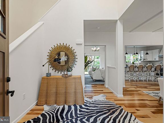 2nd image of 104 Haven Ct