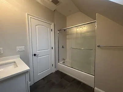 9-11 Woodside Ave #1 — Photo 6