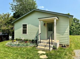 117 School Mountain Rd, Livingston, TN 38570