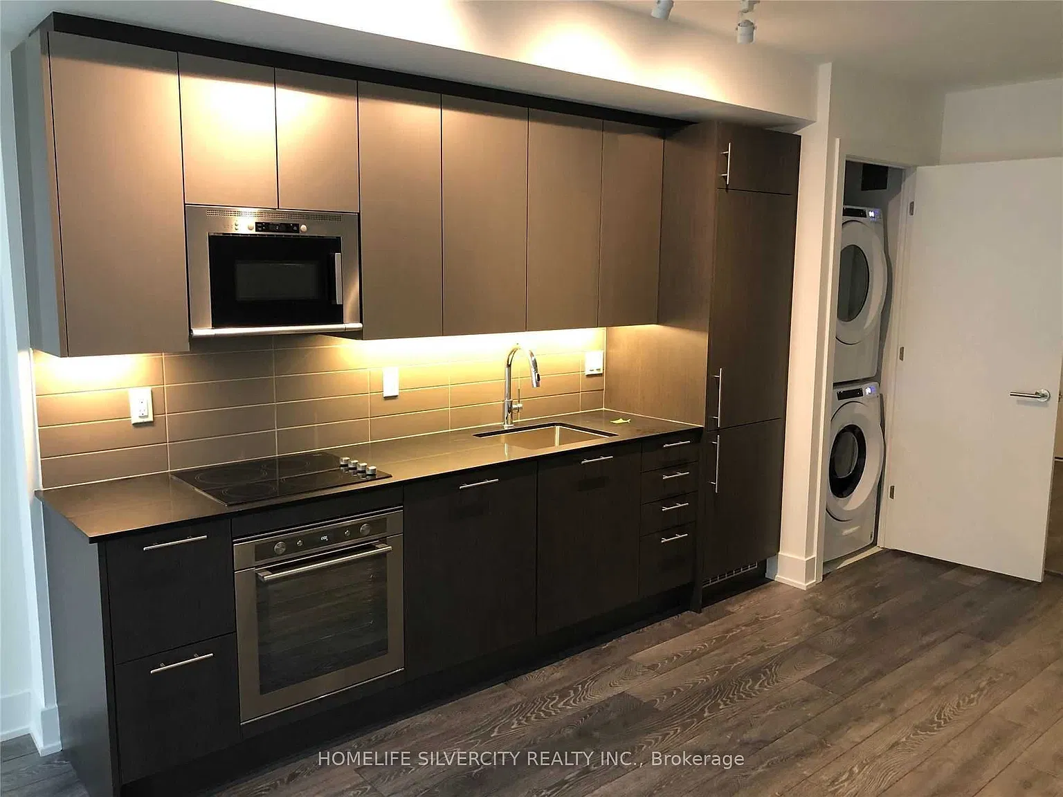 2 bed, $2,300 — Photo 4