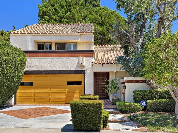25962 Ernestine Ct, Laguna Hills, CA 92653