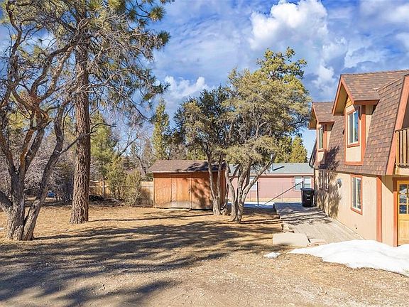 4th image of 834 Holmes Ln