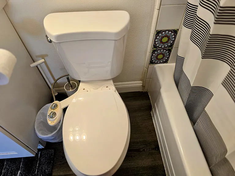 2548 E Wilson Ave — Photo 68