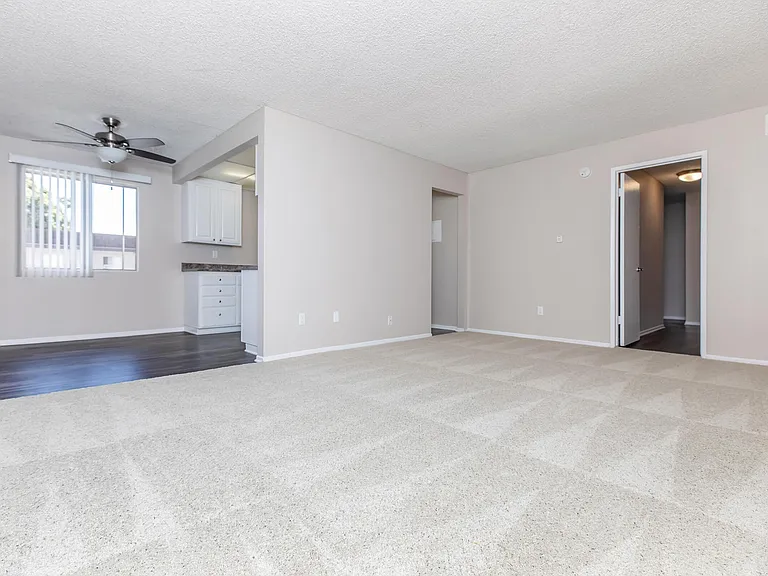 Huntington Highlander Apartment Homes — Photo 21