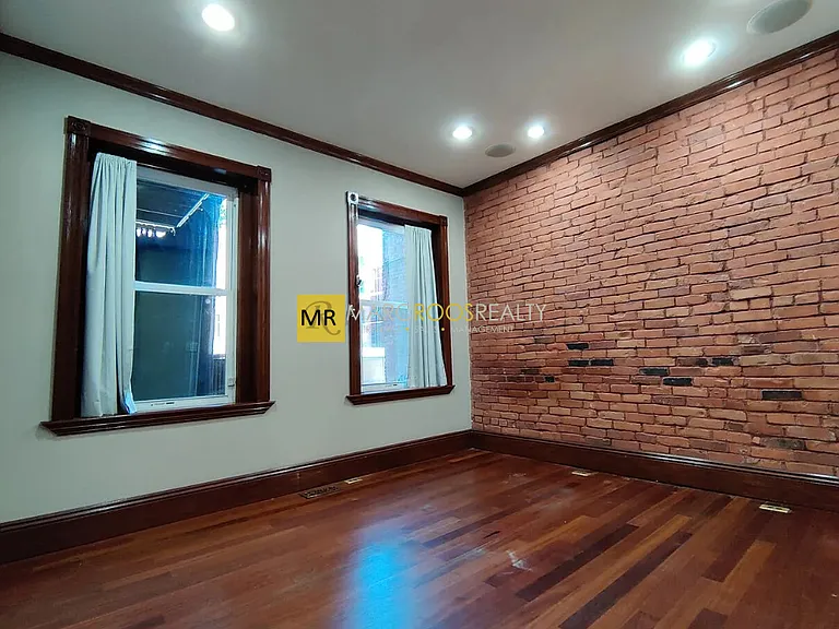 8 Strathmore Rd #4B — Photo 7