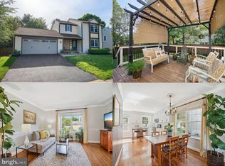 5520 Sequoia Farms Dr, Centreville, VA 20120