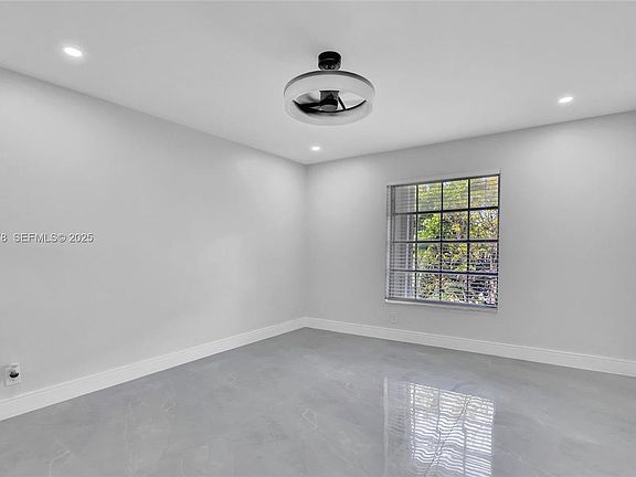 3rd image of 2271 NE 68th St APT 2026