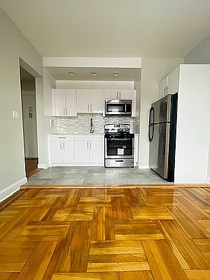 3rd image of 606 E 16th St #2