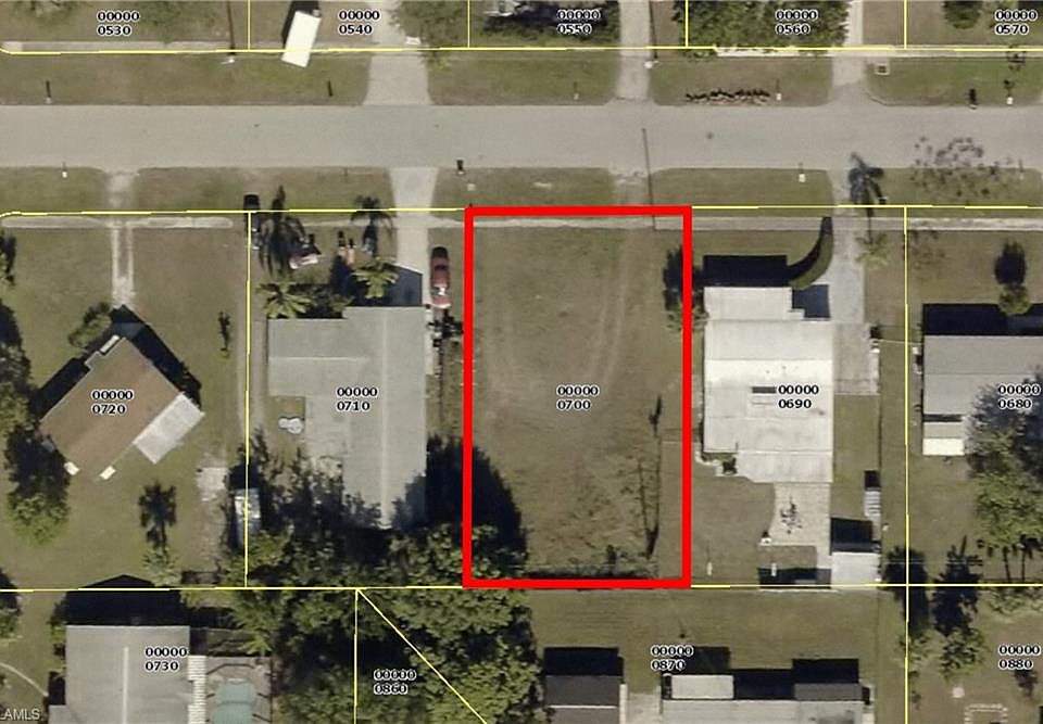 1st image of 945 Hibiscus Ln