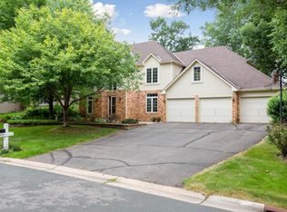 13889 Daphne Ln, Rosemount, MN 55068