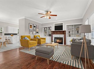 800 Greenway St, Lowell, AR 72745