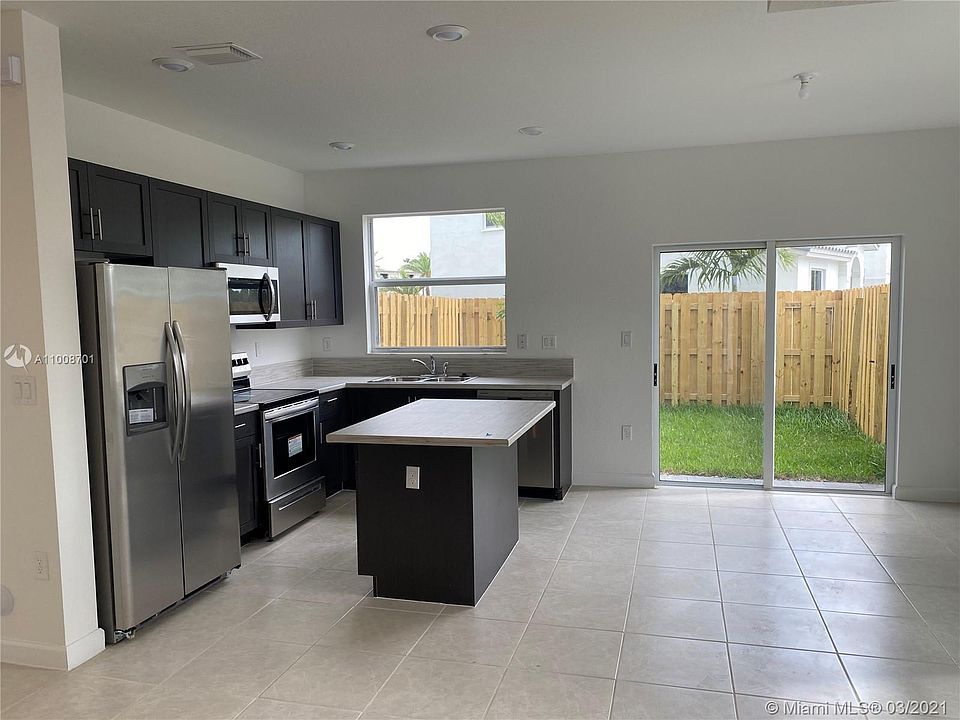 2nd image of 2660 SE 15th St
