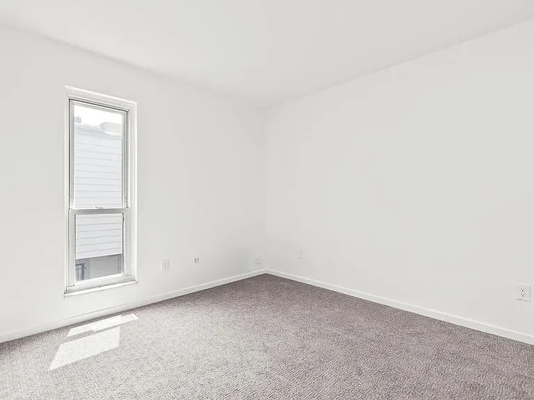 929 N Washington St #4 — Photo 17