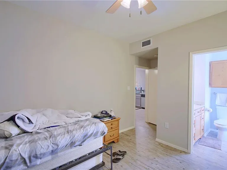 2801 Rio Grande St #304 — Photo 6