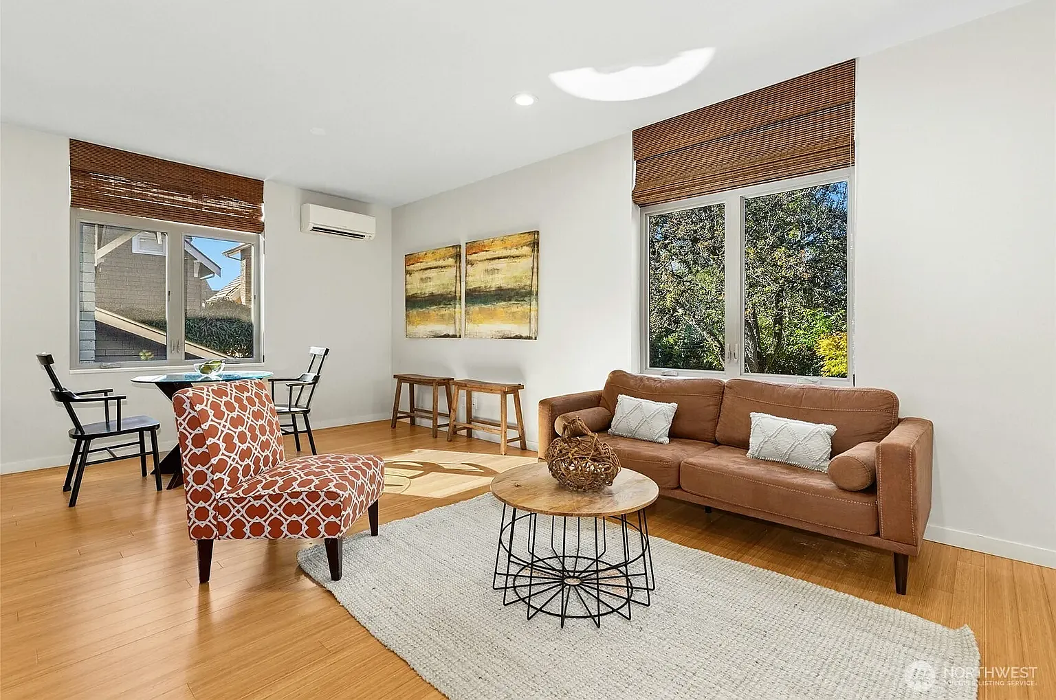 3 bed, 2.5 bath, 1450 sqft, $3,900 — Photo 3