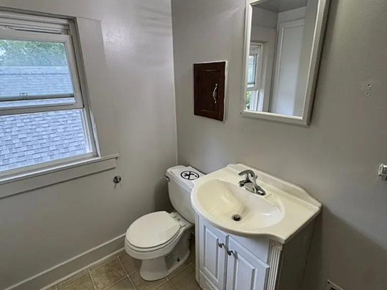 1031 Shore Dr — Photo 9
