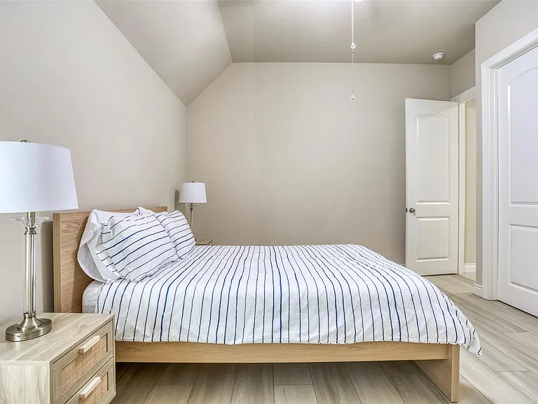 29114 Davenport Dr — Photo 28