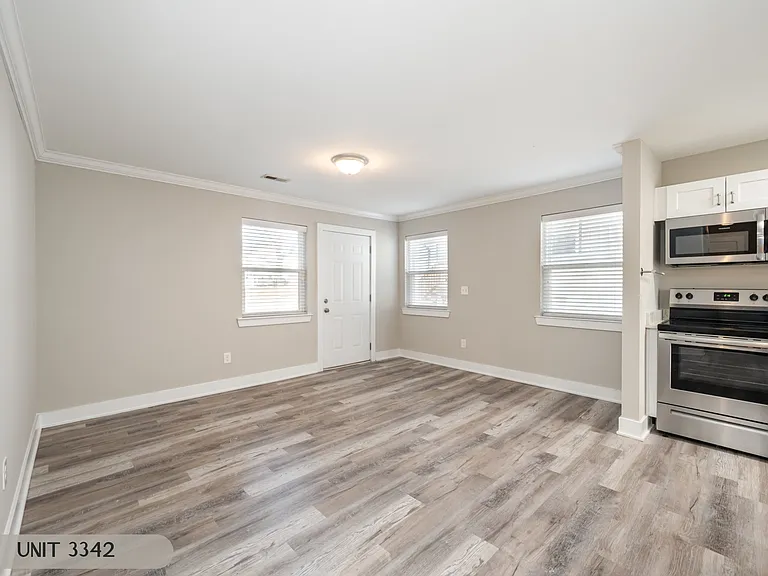 3340 Washburn Ave — Photo 9
