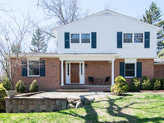 2nd image of 3021 Provincial Dr