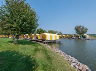 5420 Three Points Blvd APT 221, Mound, MN 55364