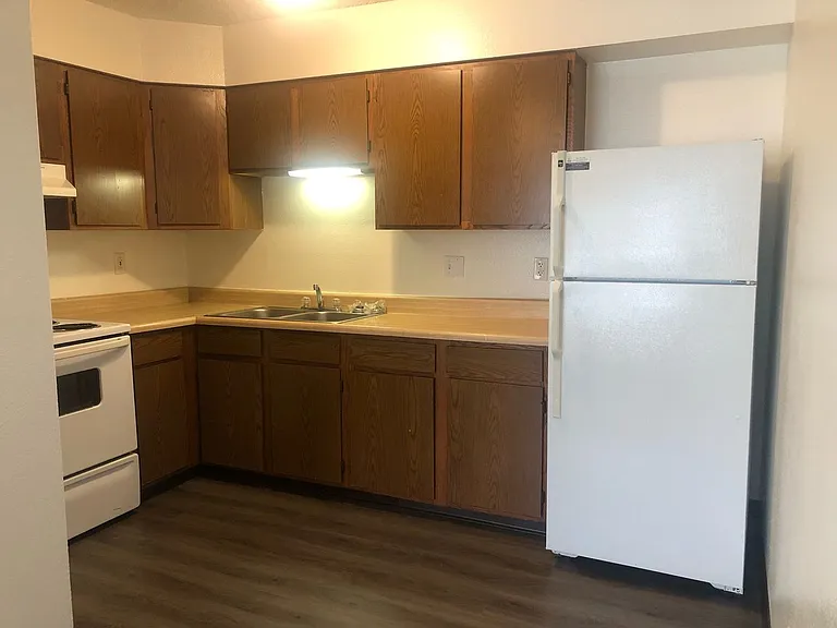 1216 S G Ave — Photo 18