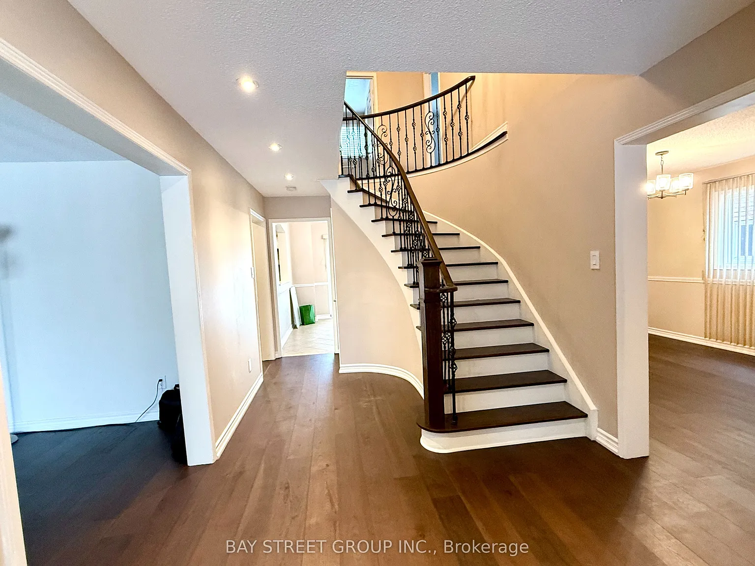1 bed, $1,100 — Photo 3