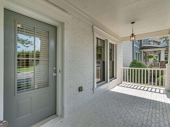 3rd image of 3803 Memphis Dr