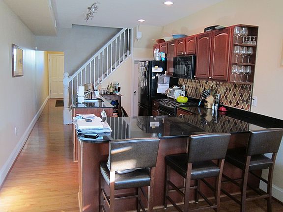 Beautiful kitchen with breakfast bar