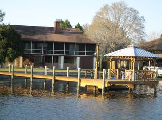 10848 W Halls River Rd, Homosassa, FL 34448