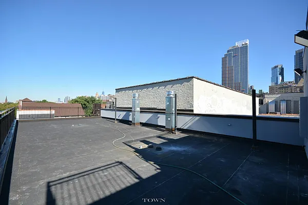 Rented by Town Residential | media 33