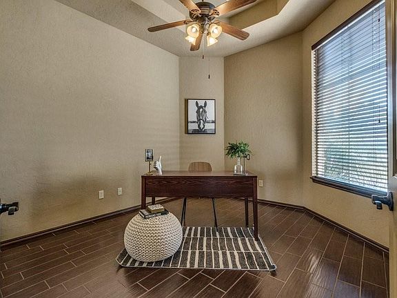 4th image of 712 Samantha Ln