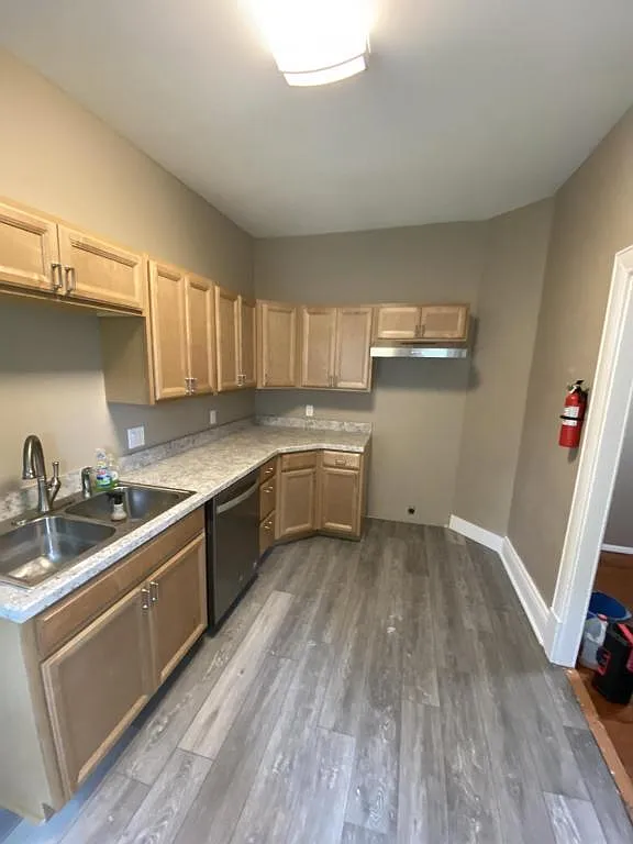733 Bryant St, unit 2b — Photo 1
