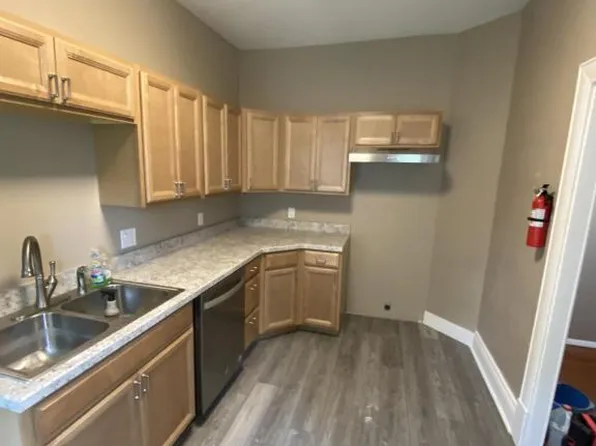 733 Bryant St APT 2B, Kalamazoo, MI 49001