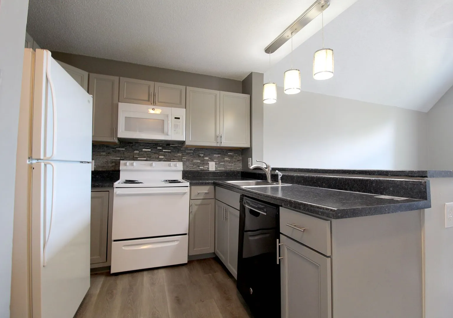 Hunters Ridge Condominiums 1348L — Photo 4