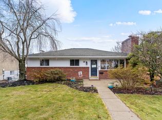 525 Clemson Dr, Pittsburgh, PA
