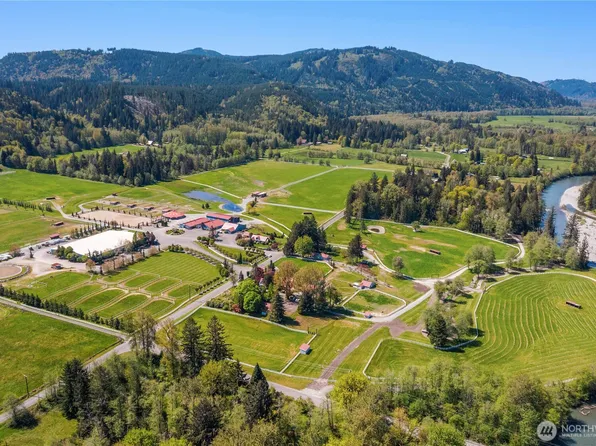 21733 Entsminger Road NE, Arlington, WA 98223