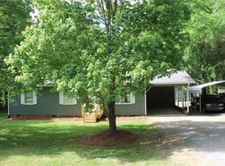 4008 Valley Dr, Sophia, NC 27350