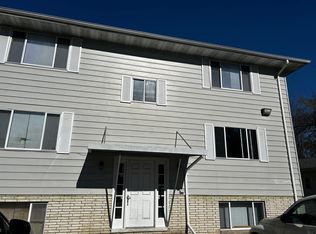 928 S Stewart St APT 1, Creve Coeur, IL 61610