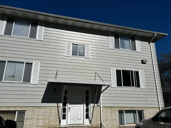 928 S Stewart St APT 1, Creve Coeur, IL 61610