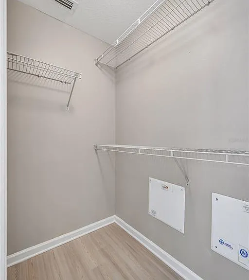 30435 Annadale Dr — Photo 37