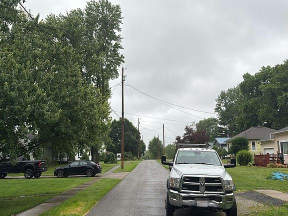 5th image of 76 White Ave
