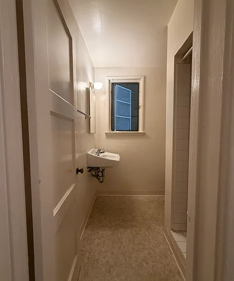 2524 J St — Photo 6